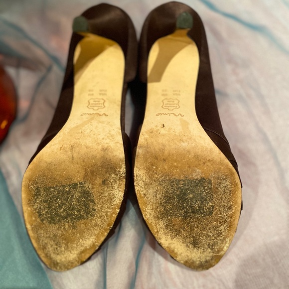 Shoe - Picture 3 of 8